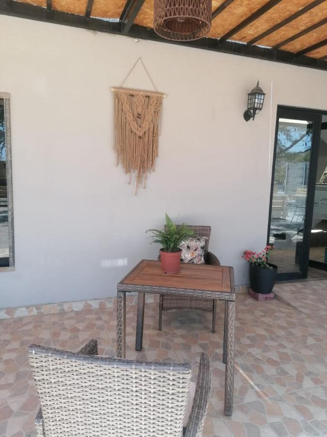 Hotel Sol De Ocucaje #1 San Antonio Екстер'єр фото